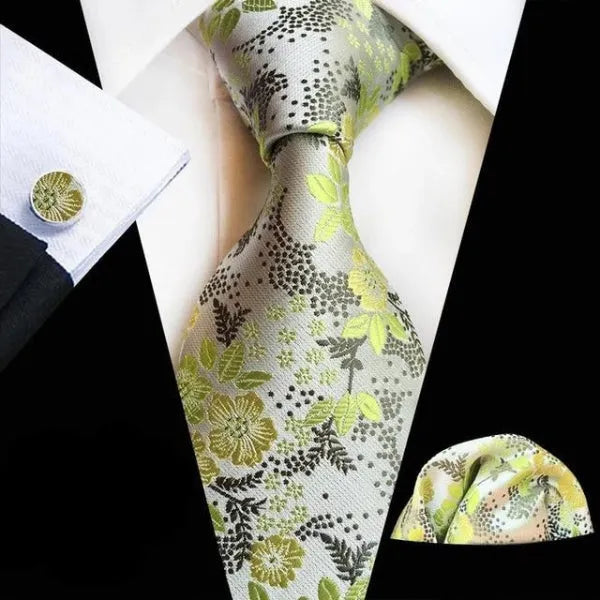 Light Green Floral Silk Tie for Men - Elegant Design for Formal Occasions