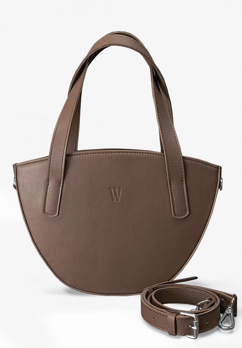 Chic Leather Shoulder Bag for Women – Sleek and Practical