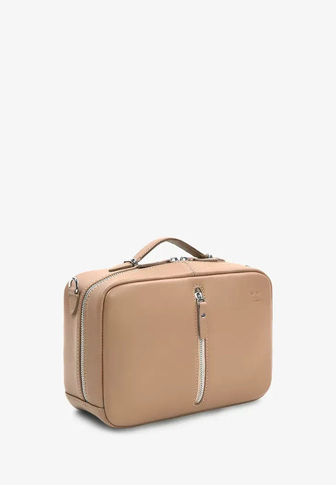 Elegant Women's Leather Bag – Timeless Style and Handcrafted Quality