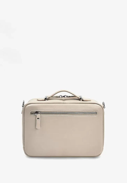 Elegant Women's Leather Bag – Timeless Style and Handcrafted Quality