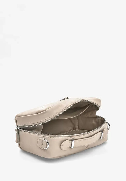 Elegant Women's Leather Bag – Timeless Style and Handcrafted Quality