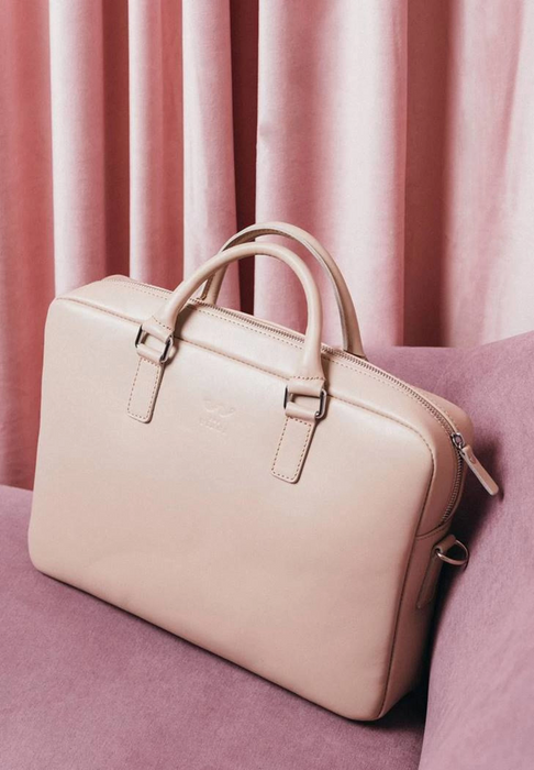 Leather Briefcase – Elegant Business Bag for Professionals