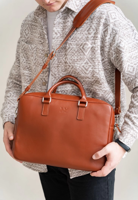 Leather Briefcase – Elegant Business Bag for Professionals