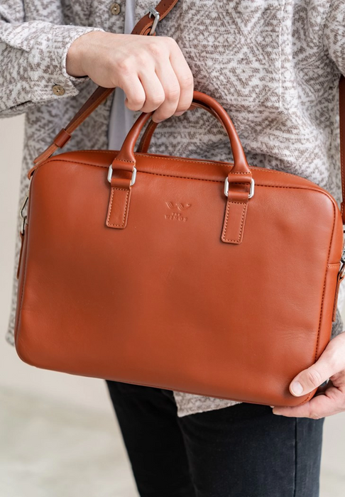 Leather Briefcase – Elegant Business Bag for Professionals
