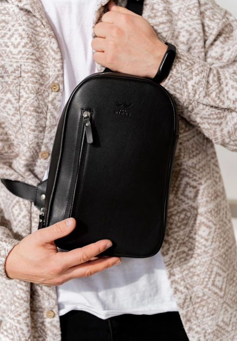 Leather Crossbody Bag for Men – Elegant and Functional