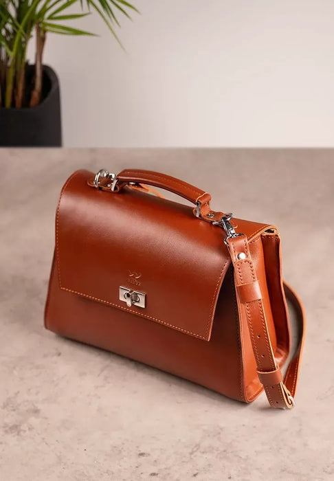Premium Women's Leather Bag – Classic Design for Everyday Style