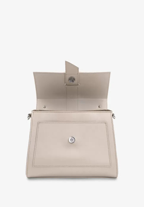 Stylish Women's Classic Leather Bag – Perfect for Work and City Life