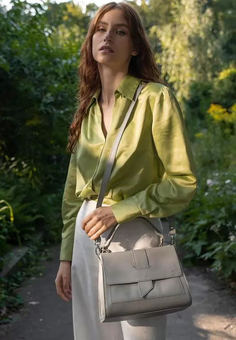 Stylish Women's Classic Leather Bag – Perfect for Work and City Life