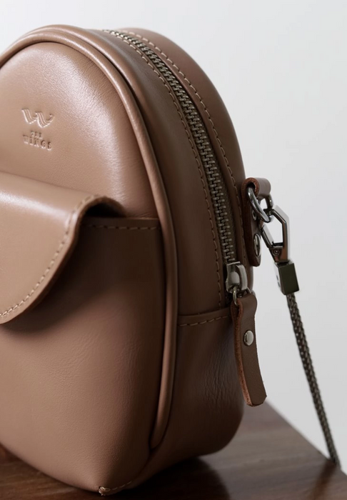Compact Mini Bag for Women – Versatile and Trendy
