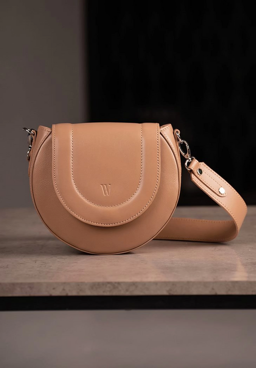 Handcrafted Women’s Leather Bag – Sophisticated Design