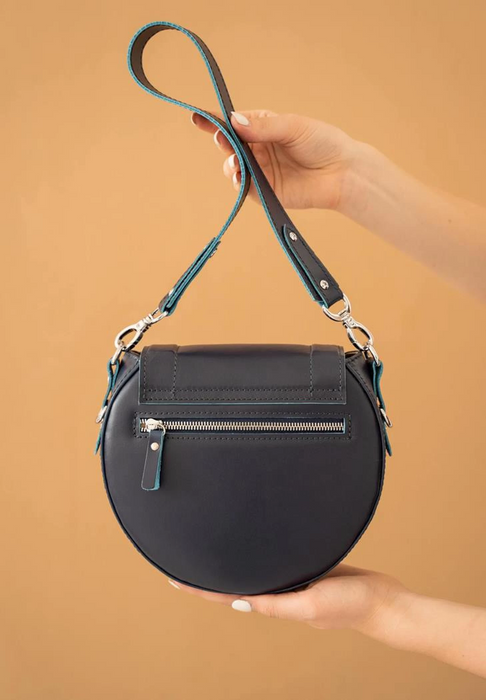 Handcrafted Women’s Leather Bag – Sophisticated Design