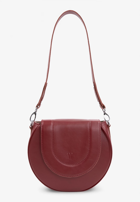 Handcrafted Women’s Leather Bag – Sophisticated Design