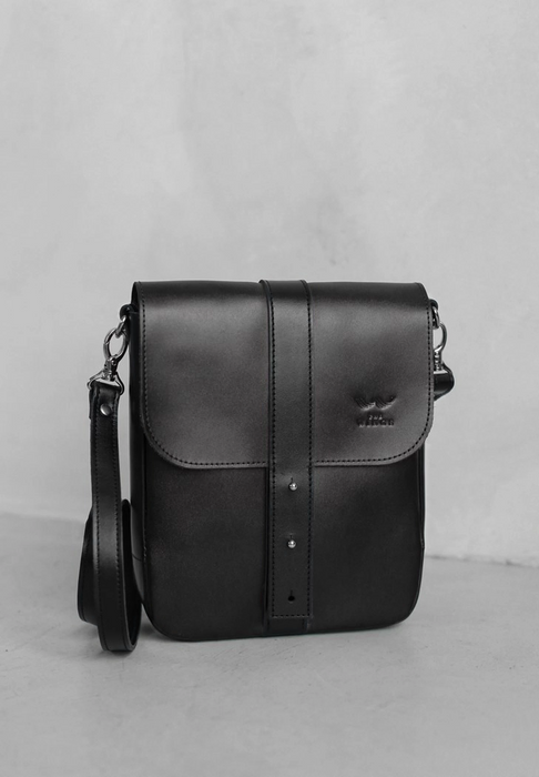 Small Crossbody Leather Bag for Men – Sleek and Functional