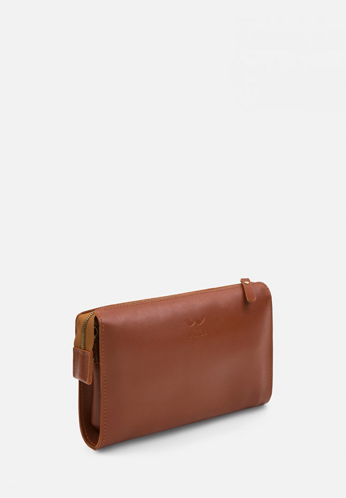 Elegant Men’s Leather Bag – Timeless Everyday Style