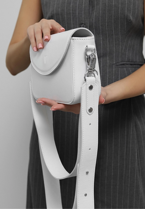 Classic Women’s Leather Purse – Handmade and Stylish