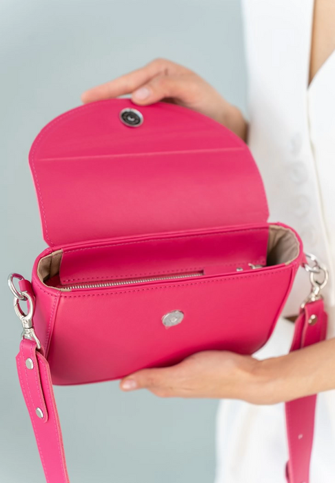Classic Women’s Leather Purse – Handmade and Stylish
