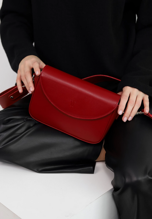Classic Women’s Leather Purse – Handmade and Stylish