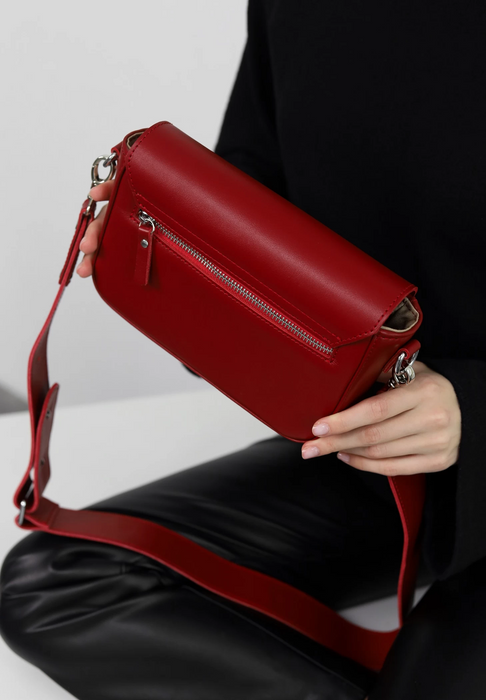 Classic Women’s Leather Purse – Handmade and Stylish