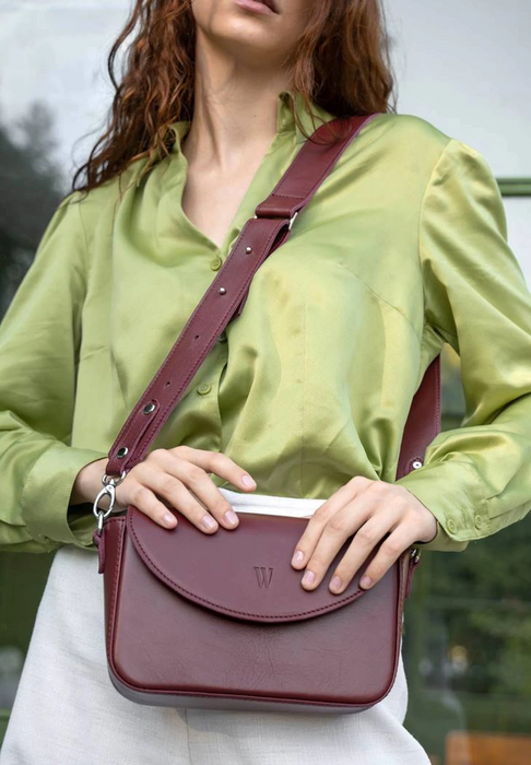 Classic Women’s Leather Purse – Handmade and Stylish