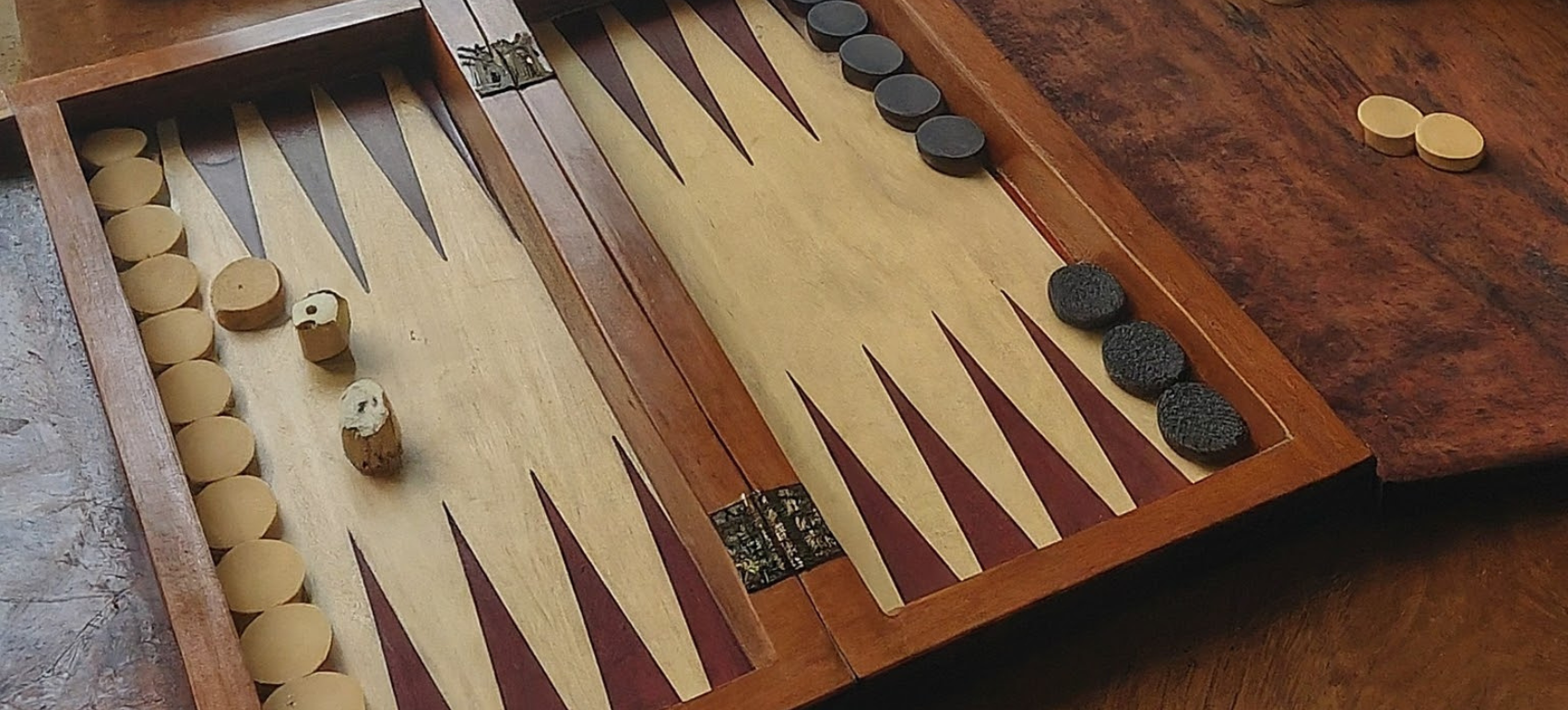 Doubles Backgammon and Beyond: Innovative Ways to Play with Friends
