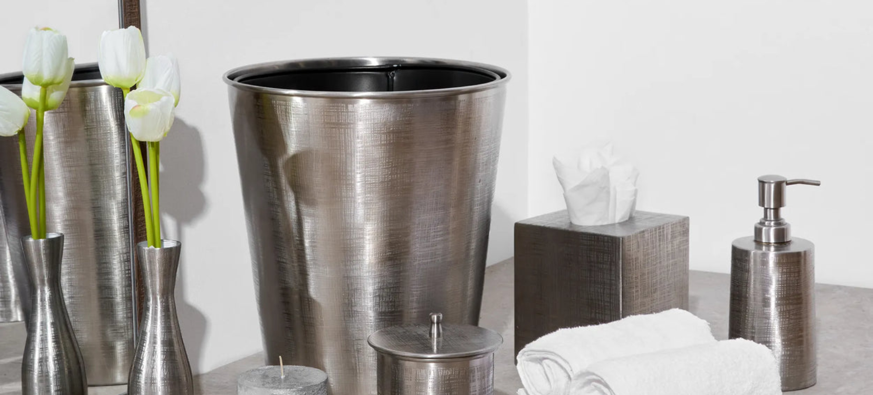 Bathroom Luxury: Accessory Sets That Combine Function and Fashion