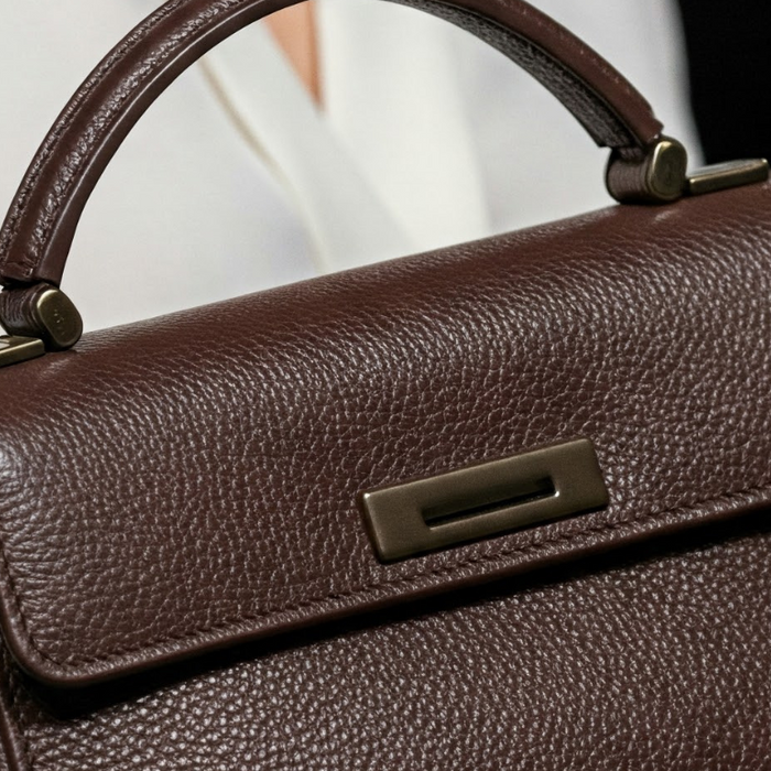 The Perfect Blend of Function and Fashion: Compact Leather Handbags