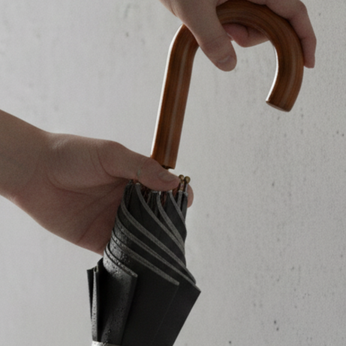 Common Reasons Luxury Umbrellas Break—and How to Avoid Them?