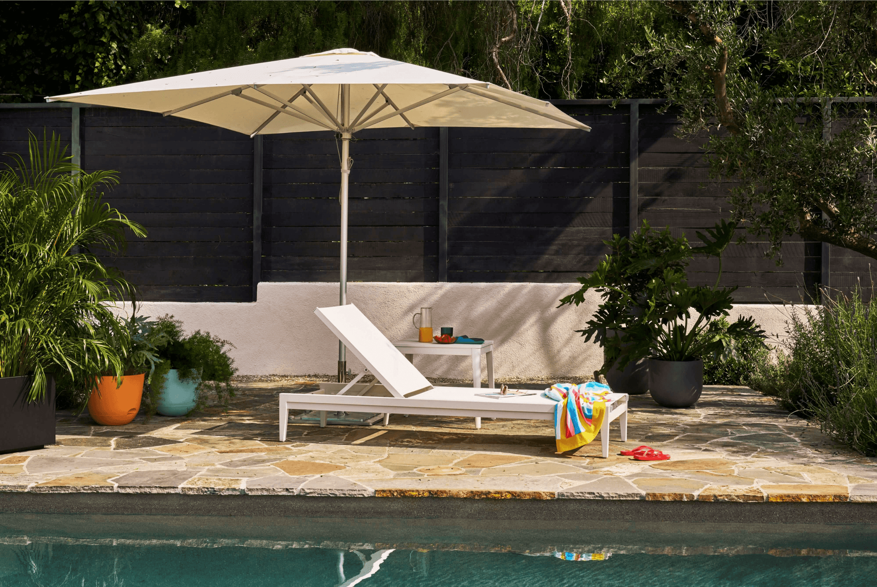 The Ultimate Guide to Choosing Luxury Umbrellas for Your Patio