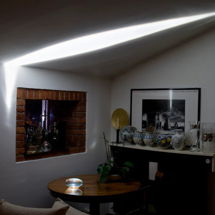 The Eye of the Sky: Elegant Table Lamp with a Striking Design