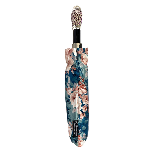 Charming umbrella featuring floral pattern