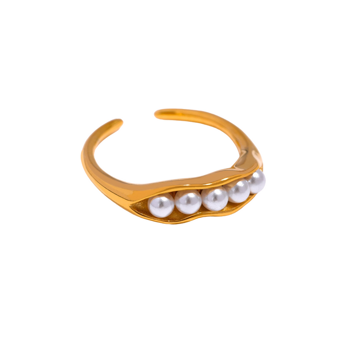 Timeless Design Golden Ring with Pearls