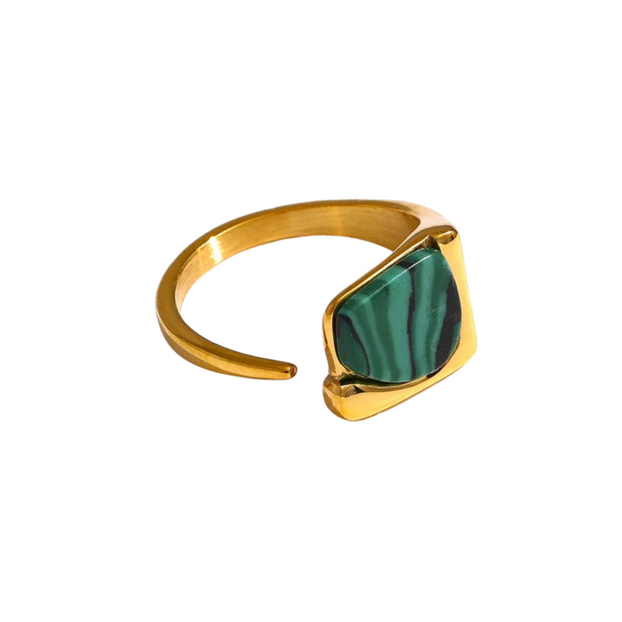 Green Natural Stone Fashionable Ring