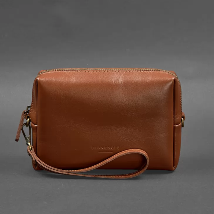 Minimalist Leather Makeup Pouch in Crust Leather