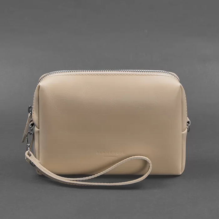 Minimalist Leather Makeup Pouch in Crust Leather