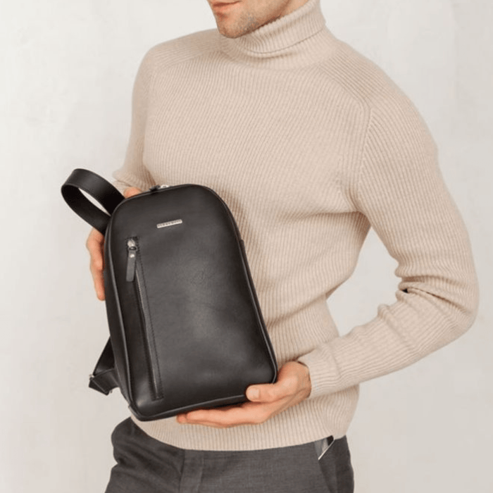 Sophisticated Handmade Luxury Leather Men's One-Shoulder Sling Bag