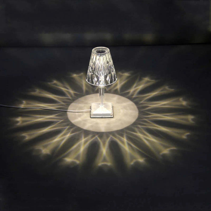 Elegant and Modern Table Lamp with a Sophisticated Design