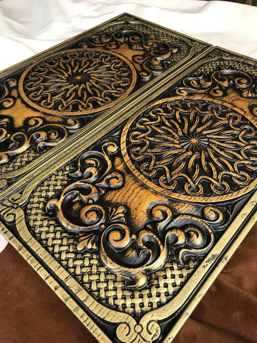 Artisan-crafted backgammon set with unique pattern