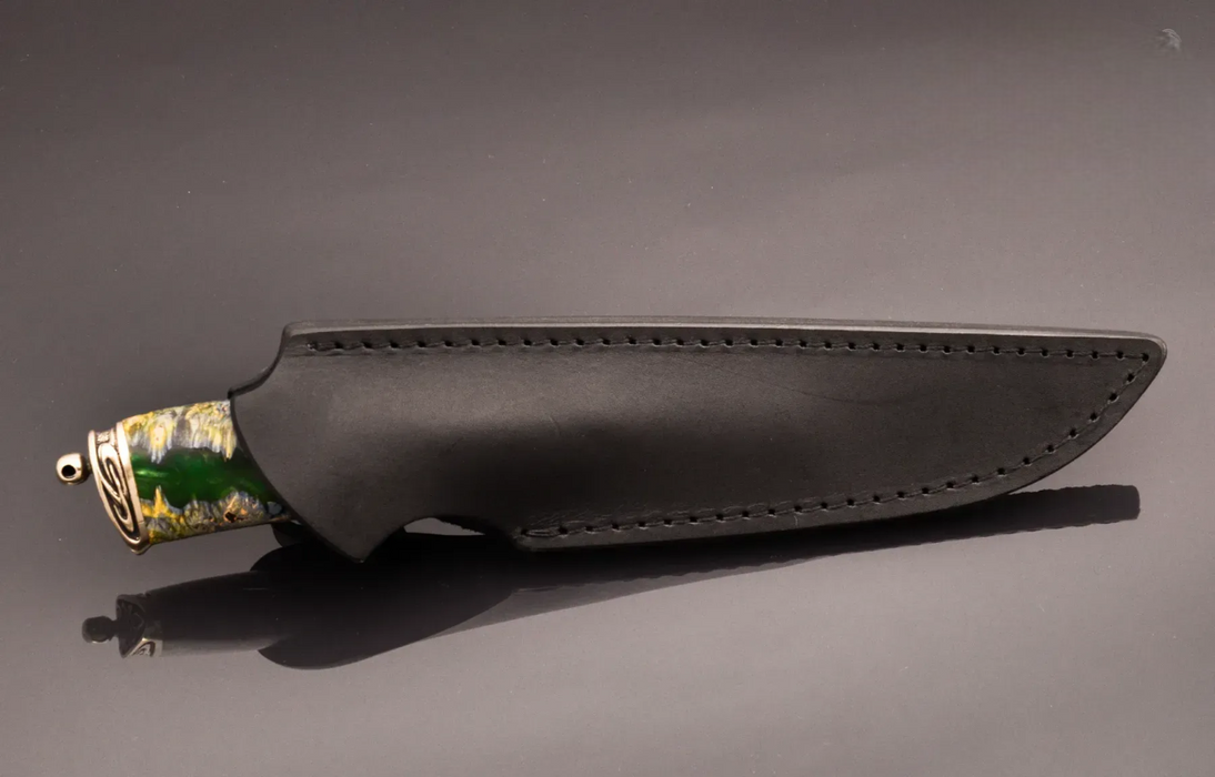 Couteau en acier Damas avec manche en bois hybride époxy rouge