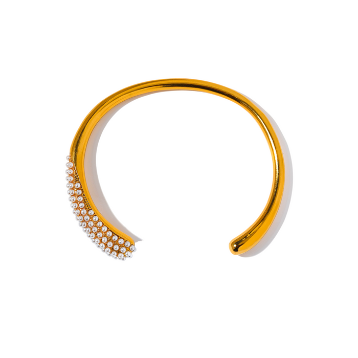 Golden Round Bracelet with Small Pearls