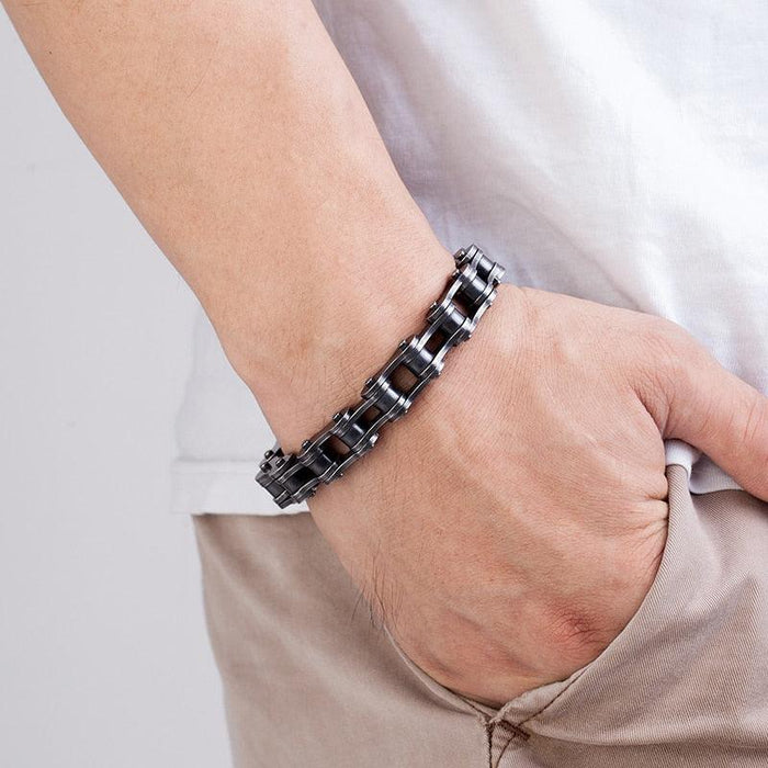 Meran Bracelet – Motorcycle Chain Style Design