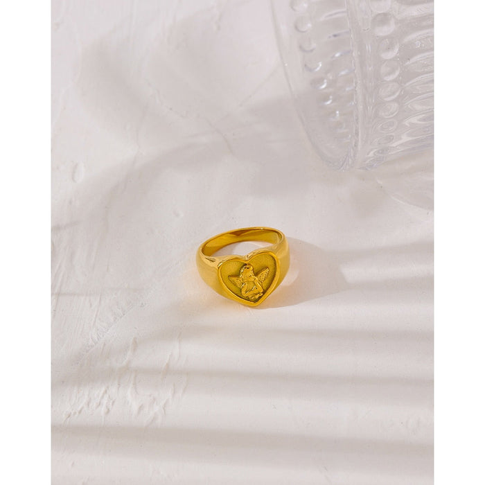 Elegant Vintage Design Golden Ring