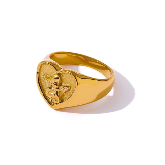 Elegant Vintage Design Golden Ring