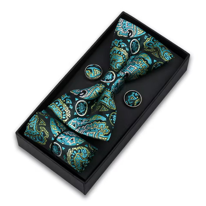 Rosafarbene Seidenfliege mit Blumenmuster für stilvolle Männer