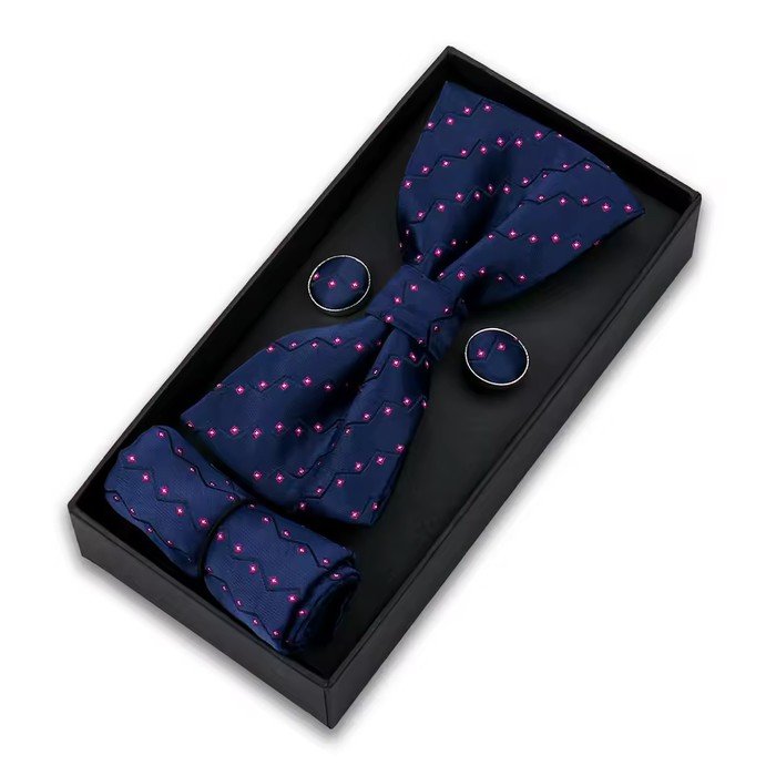 Rosafarbene Seidenfliege mit Blumenmuster für stilvolle Männer