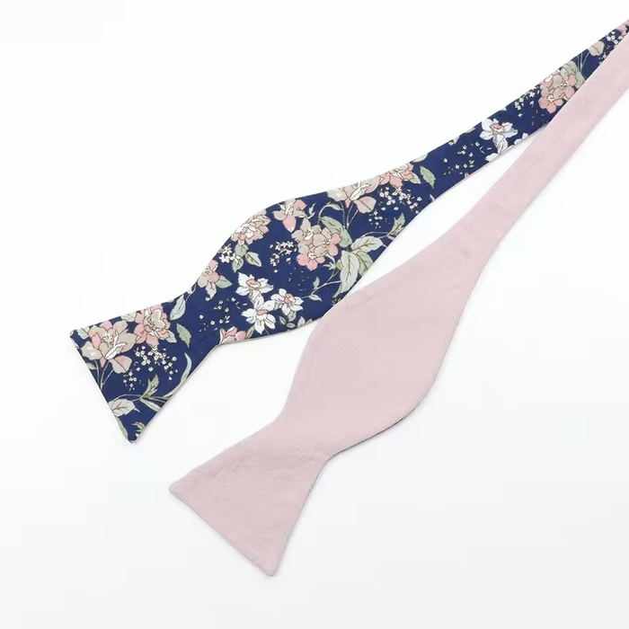 Lilafarbene Seidenfliege mit Blumenmuster zum Selbstbinden für stilvolle Männer