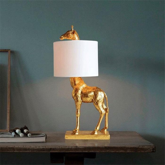Giraffe Design Contemporary Exclusive Table Lamp LED