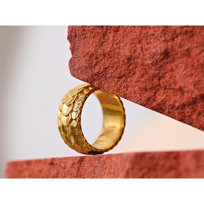 Unique Elegant Chic Design Golden Ring