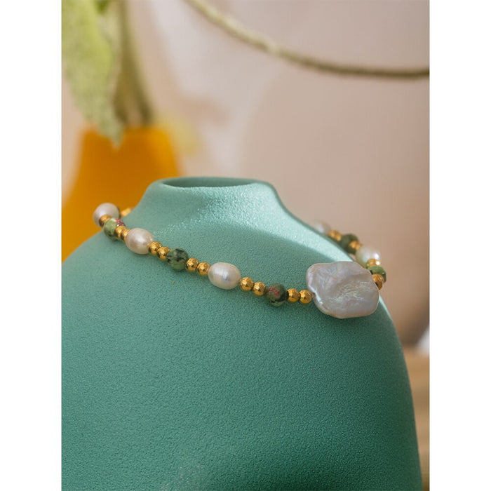 Beautiful Bracelet with Pearls