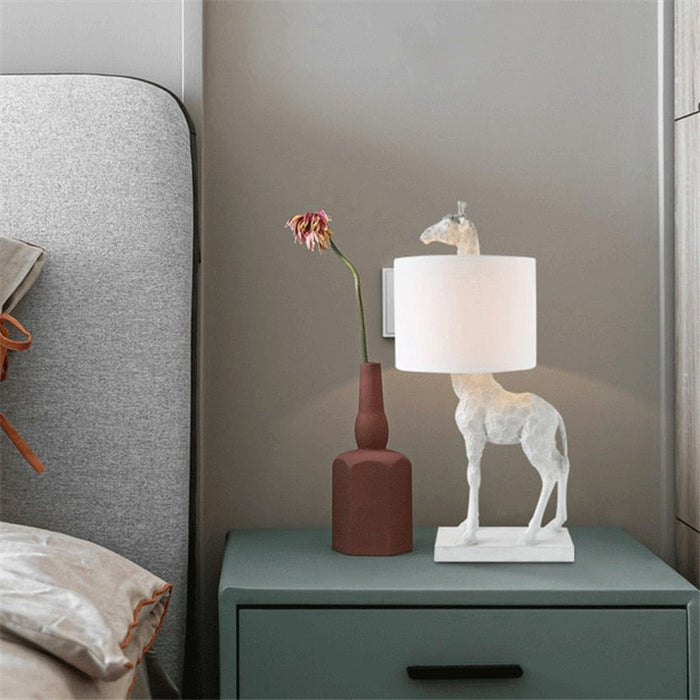 Giraffe Design Contemporary Exclusive Table Lamp LED