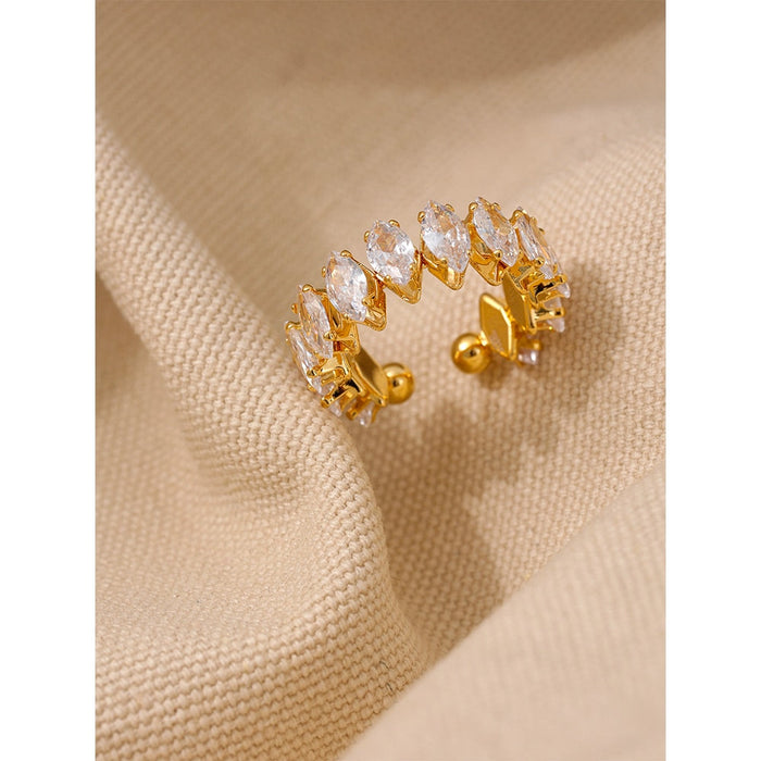 Luxuy Exclusibe Golden Ring with White Crystals